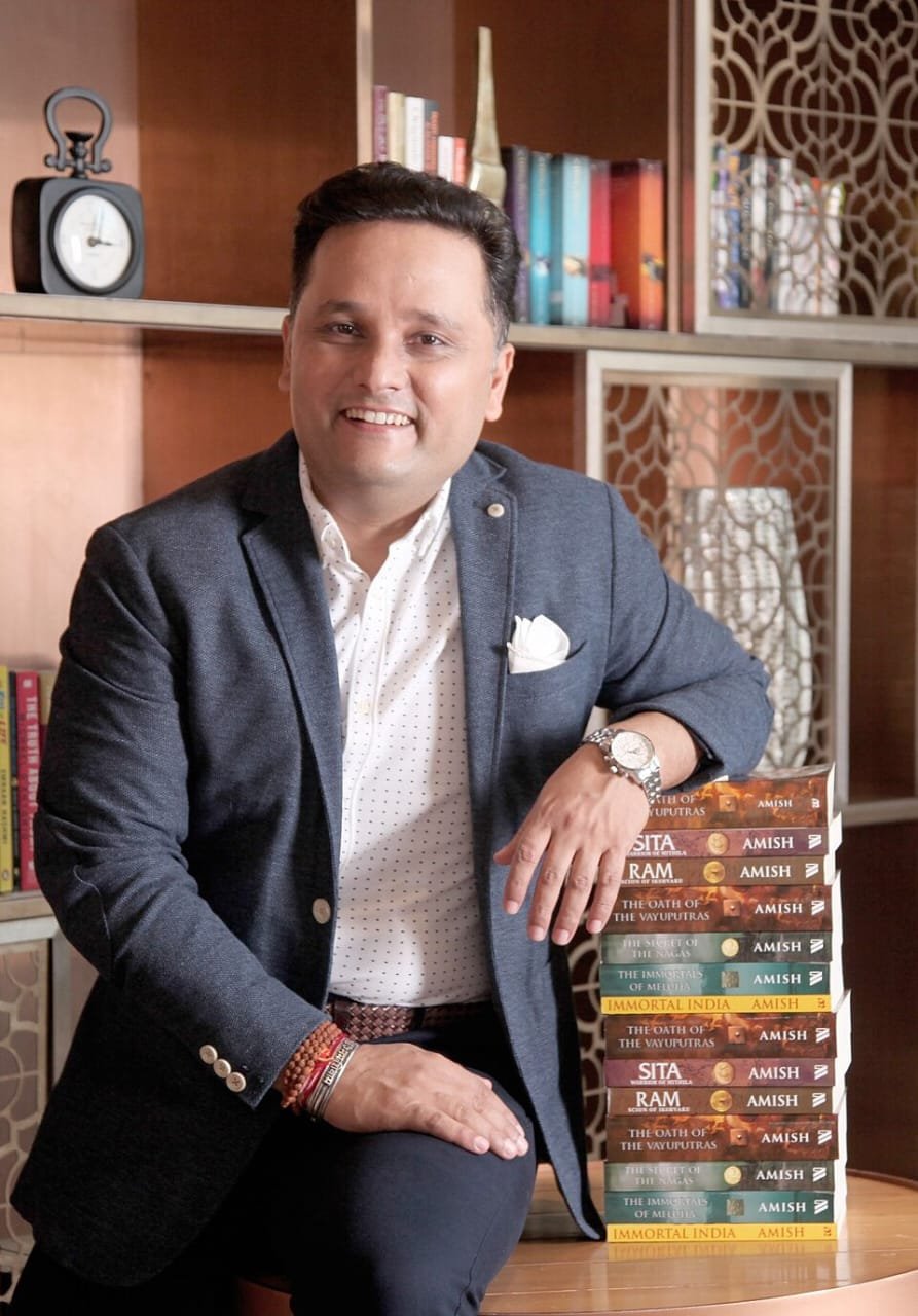 TOP 10 INDIAN AUTHOR WHOSE BOOKS SELL IN MILLIONS 